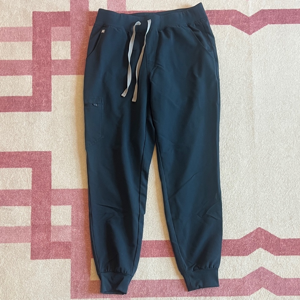 Figs Women’s Dark Harbor Zamora Scrub Joggers with Drawstring